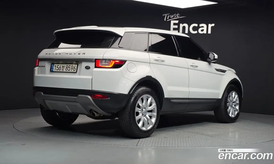 Land Rover Range Rover Evoque 2015 2.0 автомат (гидро), фото 2 Land Rover Range Rover Evoque 2015 2.0 автомат (гидро), фото 2