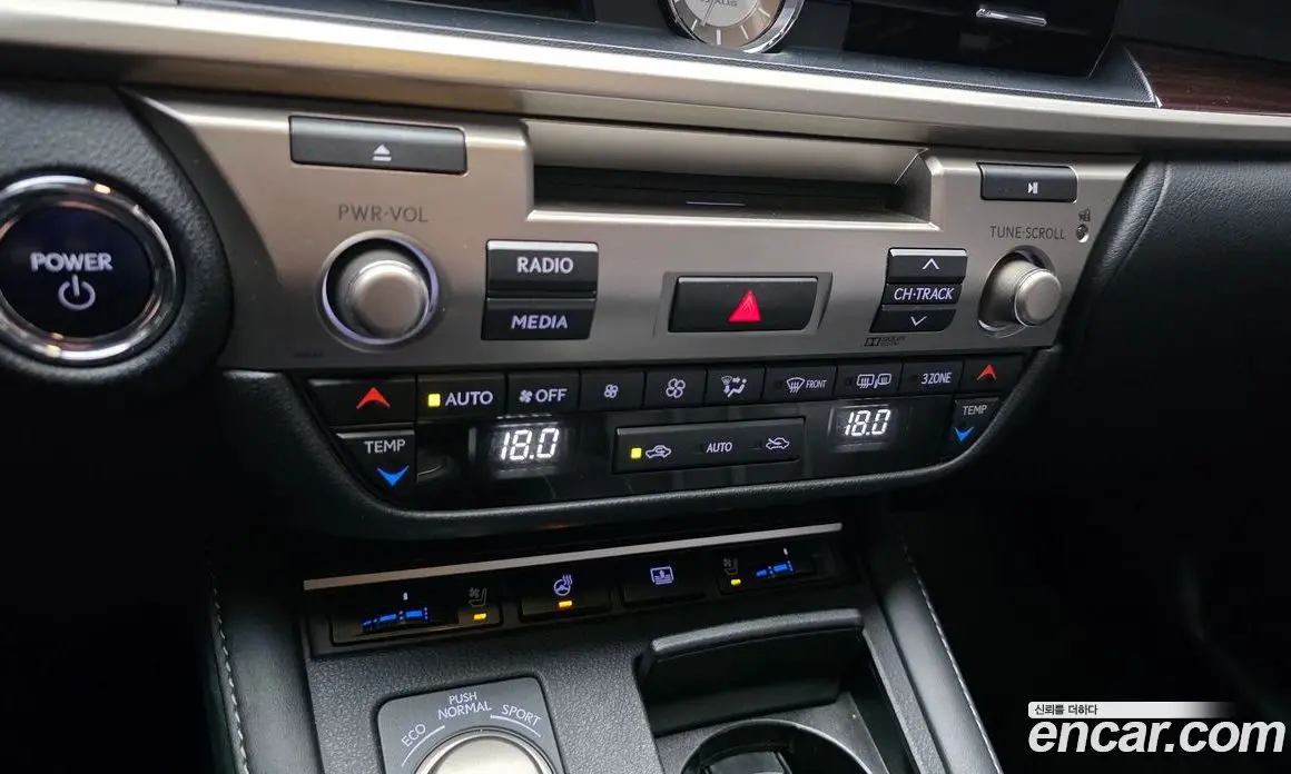 Lexus ES 2017 2.5 автомат (гидро), фото 22 Lexus ES 2017 2.5 автомат (гидро), фото 22