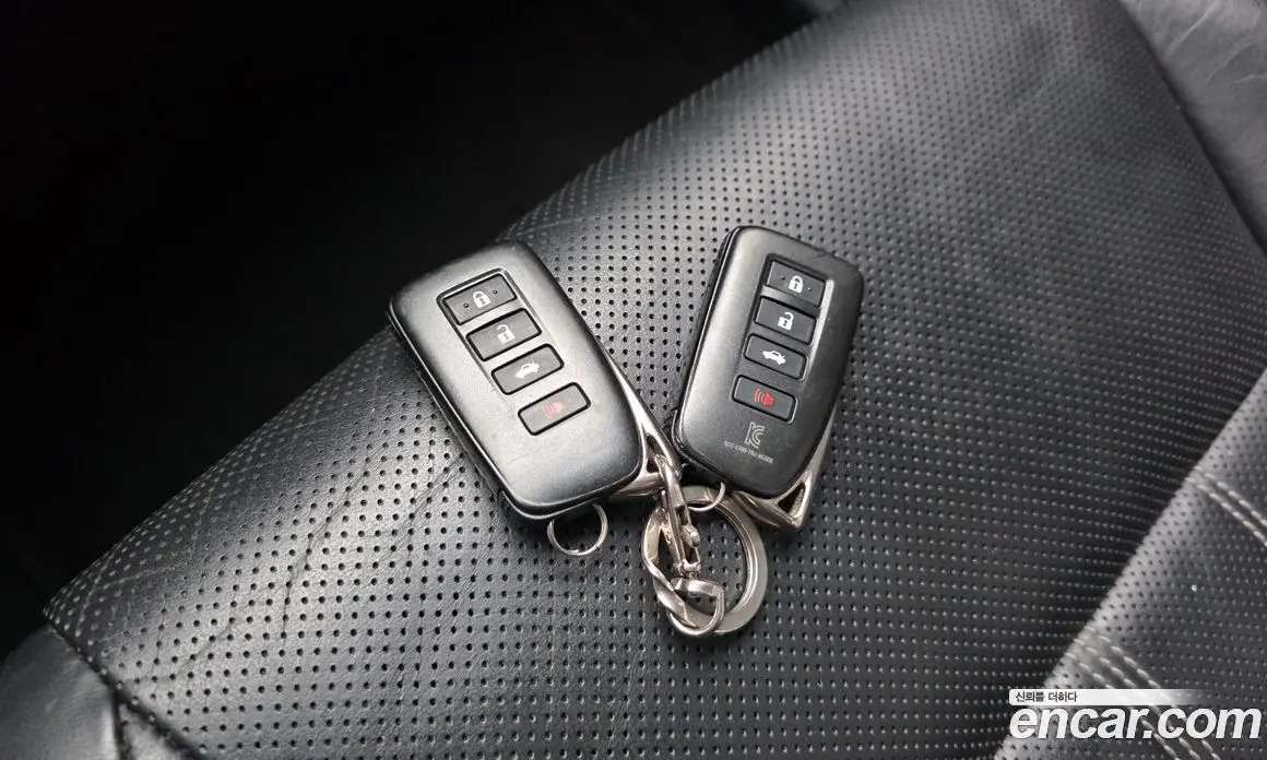 Lexus ES 2017 2.5 автомат (гидро), фото 28 Lexus ES 2017 2.5 автомат (гидро), фото 28