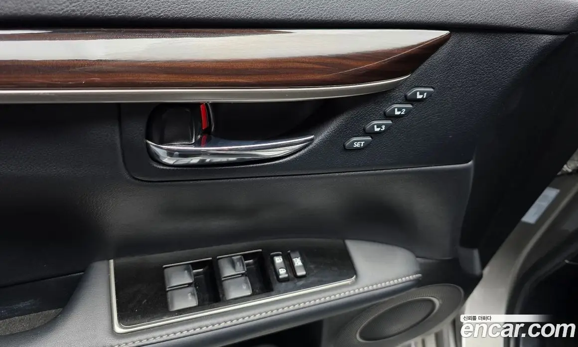 Lexus ES 2017 2.5 автомат (гидро), фото 30 Lexus ES 2017 2.5 автомат (гидро), фото 30