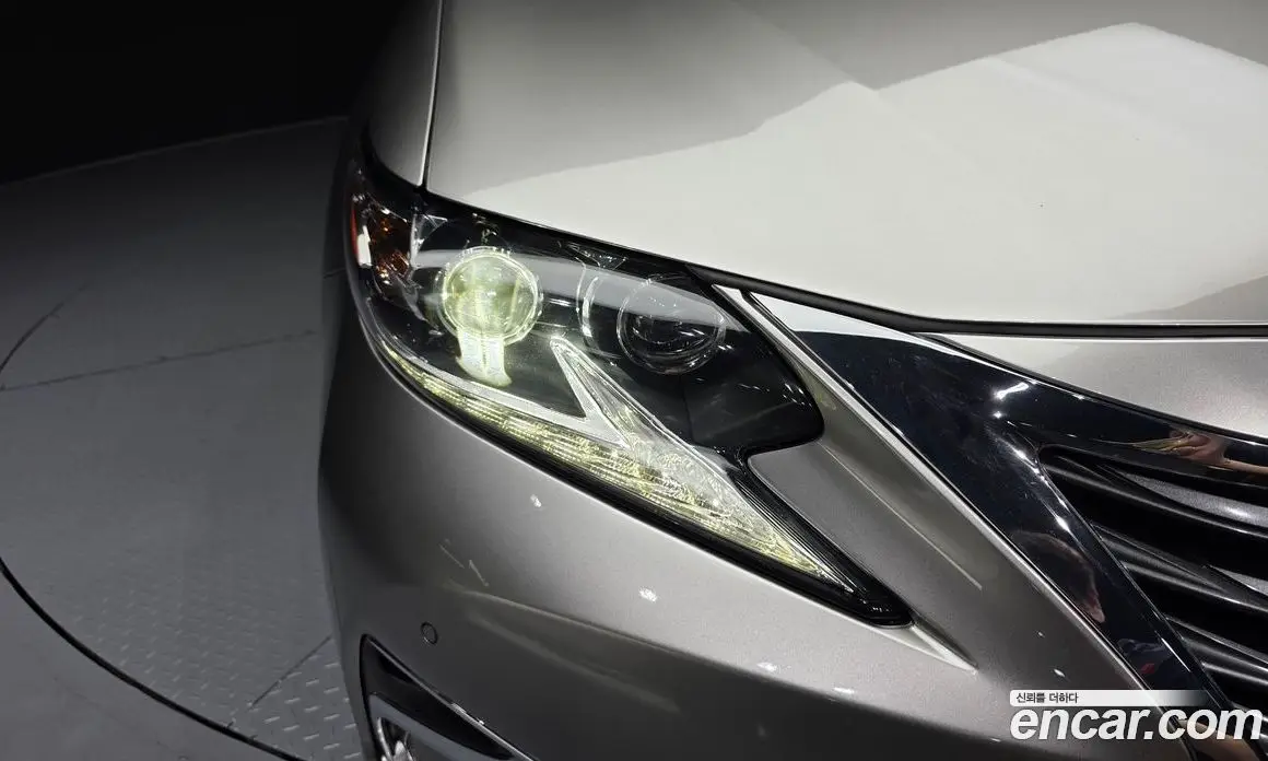 Lexus ES 2017 2.5 автомат (гидро), фото 8 Lexus ES 2017 2.5 автомат (гидро), фото 8