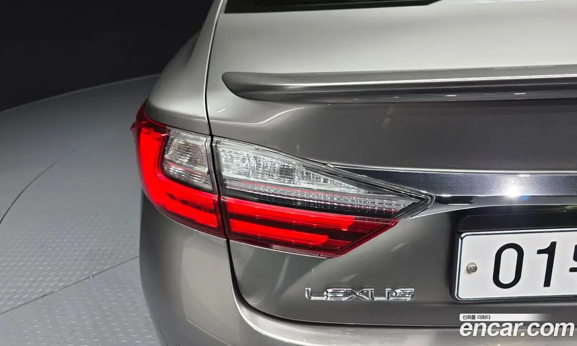 Lexus ES 2017 2.5 автомат (гидро), фото 9 Lexus ES 2017 2.5 автомат (гидро), фото 9