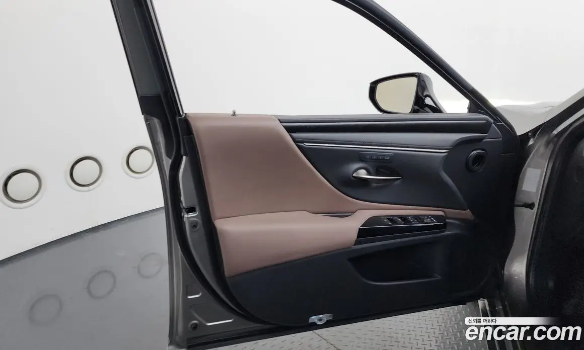 Lexus ES 2022 2.5 автомат (гидро), фото 14 Lexus ES 2022 2.5 автомат (гидро), фото 14