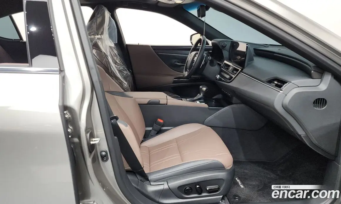 Lexus ES 2022 2.5 автомат (гидро), фото 16 Lexus ES 2022 2.5 автомат (гидро), фото 16