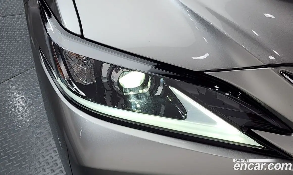 Lexus ES 2022 2.5 автомат (гидро), фото 8 Lexus ES 2022 2.5 автомат (гидро), фото 8