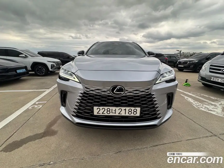 Lexus RX 2025 2.5 автомат (гидро), фото 3