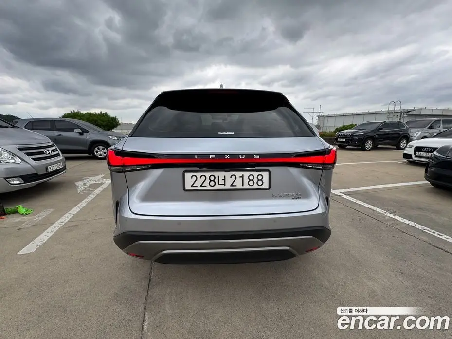 Lexus RX 2025 2.5 автомат (гидро), фото 4