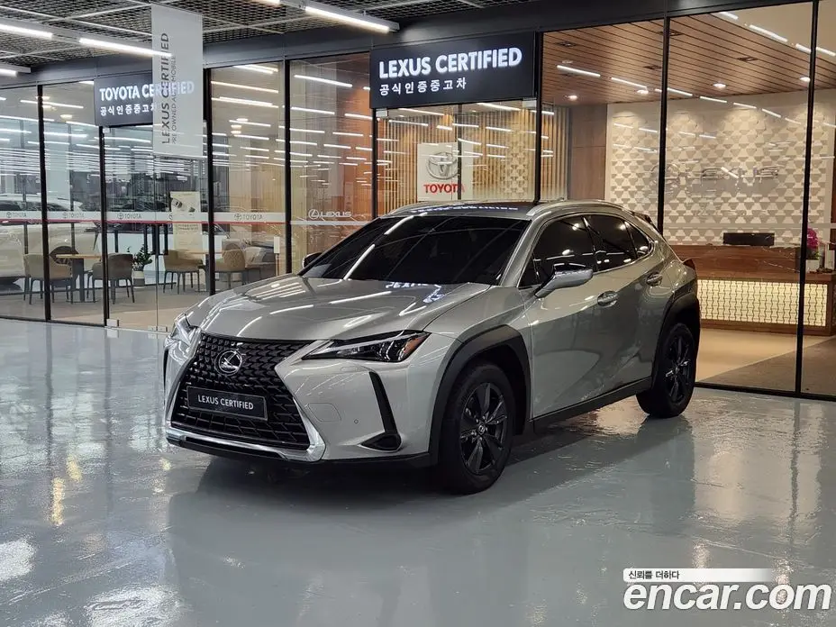Lexus UX 2024 2.0 автомат (вариатор), фото 1 Lexus UX 2024 2.0 автомат (вариатор), фото 1