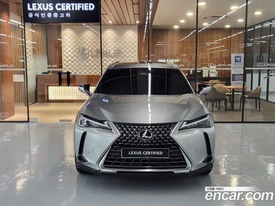 Lexus UX 2024 2.0 автомат (вариатор), фото 3 Lexus UX 2024 2.0 автомат (вариатор), фото 3