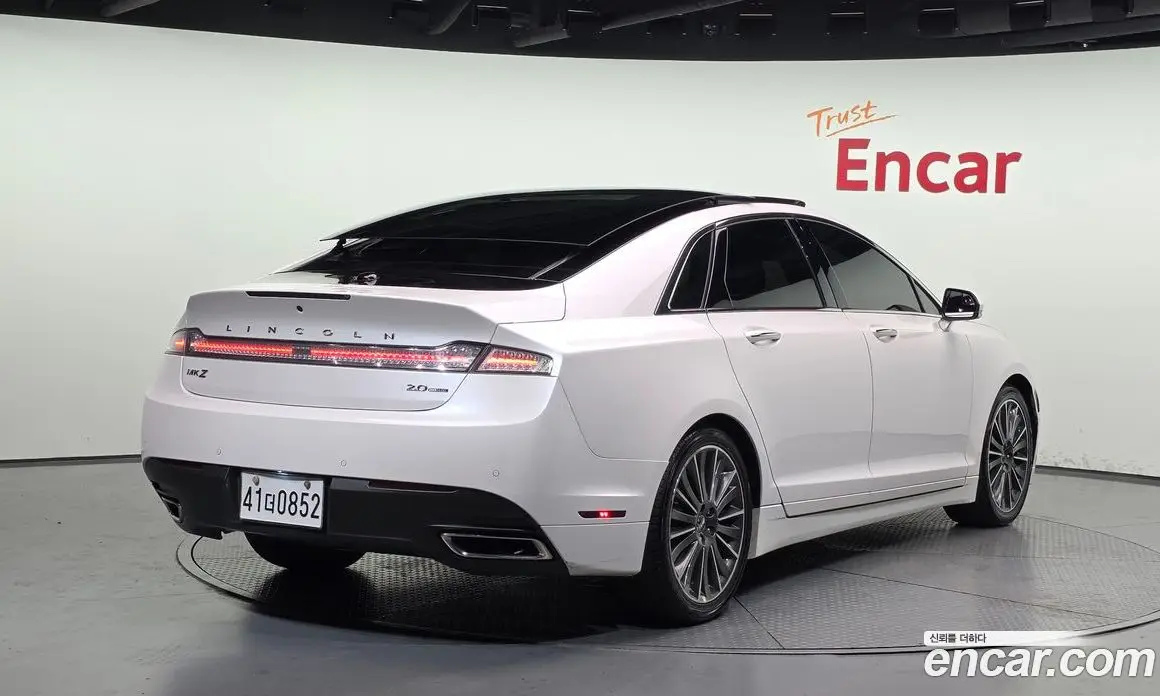 Lincoln MKZ 2016 2.0 автомат (гидро), фото 2 Lincoln MKZ 2016 2.0 автомат (гидро), фото 2