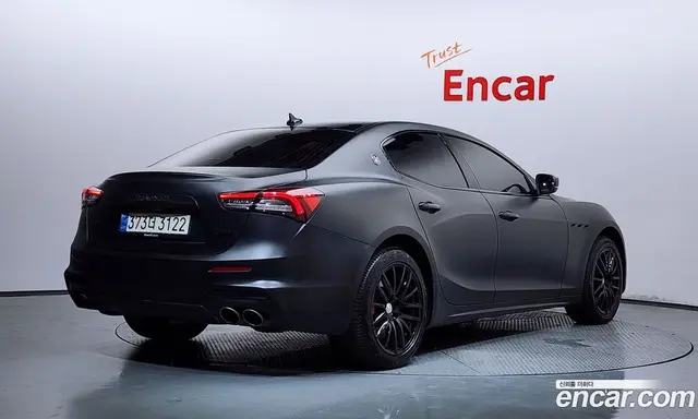 Maserati Ghibli 2020 3.0 автомат (гидро), миниатюра 2 Maserati Ghibli 2020 3.0 автомат (гидро), миниатюра 2