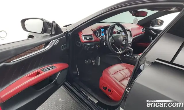 Maserati Ghibli 2020 3.0 автомат (гидро), миниатюра 10 Maserati Ghibli 2020 3.0 автомат (гидро), миниатюра 10
