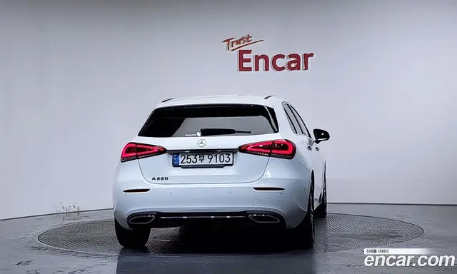 Mercedes-Benz A-Class 2021 2.0 автомат (гидро), миниатюра 4 Mercedes-Benz A-Class 2021 2.0 автомат (гидро), миниатюра 4
