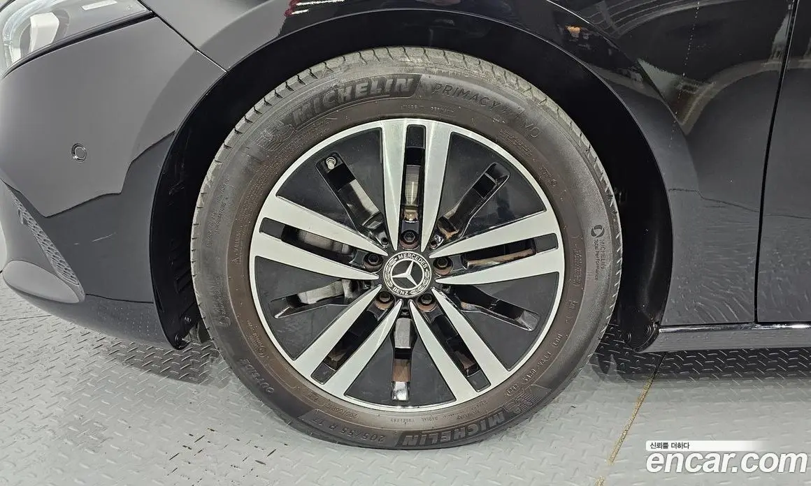 Mercedes-Benz A-Class 2022 2.0 автомат (гидро), фото 5 Mercedes-Benz A-Class 2022 2.0 автомат (гидро), фото 5