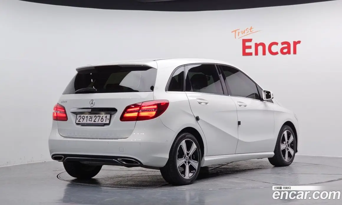Mercedes-Benz B-Class 2018 2.0 автомат (гидро), фото 2 Mercedes-Benz B-Class 2018 2.0 автомат (гидро), фото 2