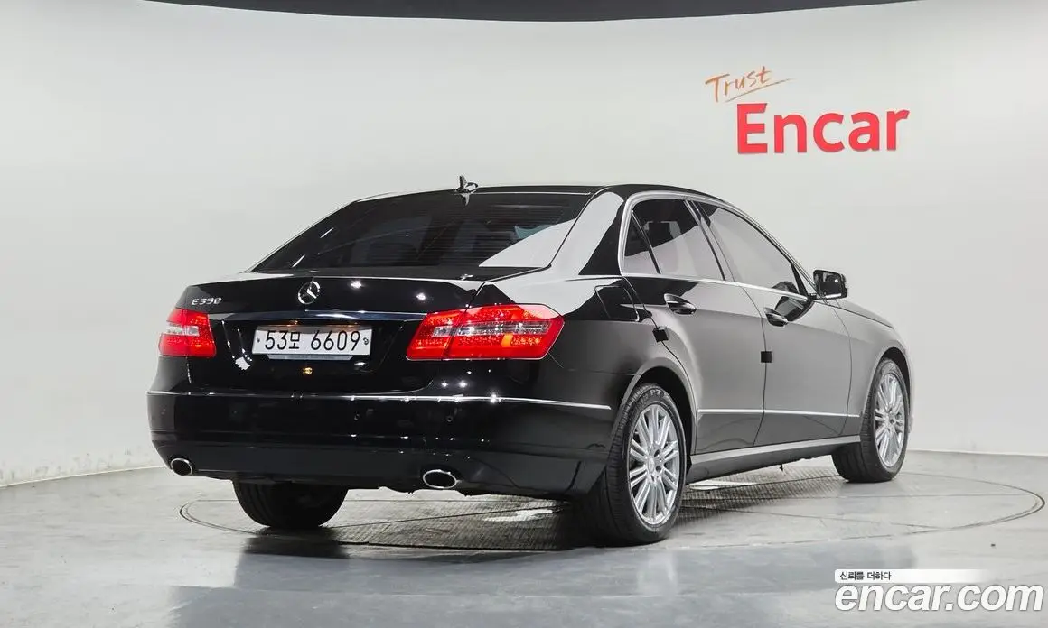 Mercedes-Benz E-Class 2011 3.5 автомат (гидро), фото 2 Mercedes-Benz E-Class 2011 3.5 автомат (гидро), фото 2