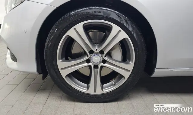Mercedes-Benz E-Class 2016 2.0 автомат (гидро), миниатюра 4 Mercedes-Benz E-Class 2016 2.0 автомат (гидро), миниатюра 4