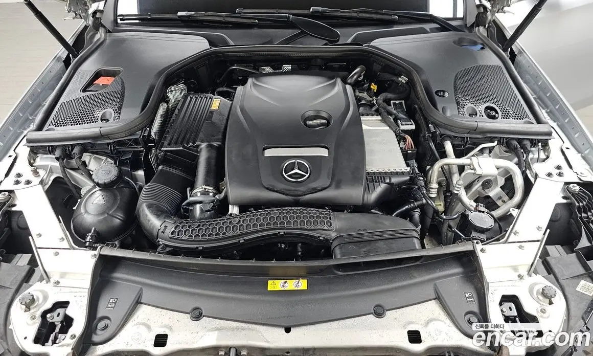 Mercedes-Benz E-Class 2016 2.0 автомат (гидро), фото 5 Mercedes-Benz E-Class 2016 2.0 автомат (гидро), фото 5