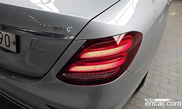 Mercedes-Benz E-Class 2016 2.0 автомат (гидро), миниатюра 8 Mercedes-Benz E-Class 2016 2.0 автомат (гидро), миниатюра 8
