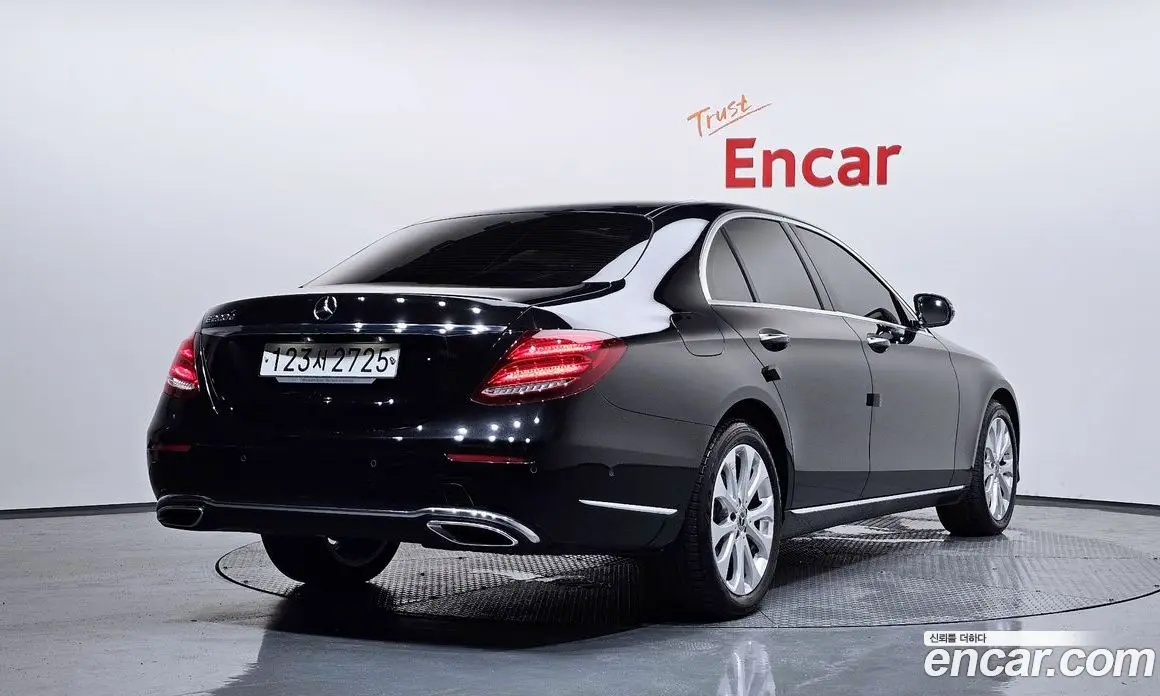 Mercedes-Benz E-Class 2019 1.9 автомат (гидро), фото 2 Mercedes-Benz E-Class 2019 1.9 автомат (гидро), фото 2