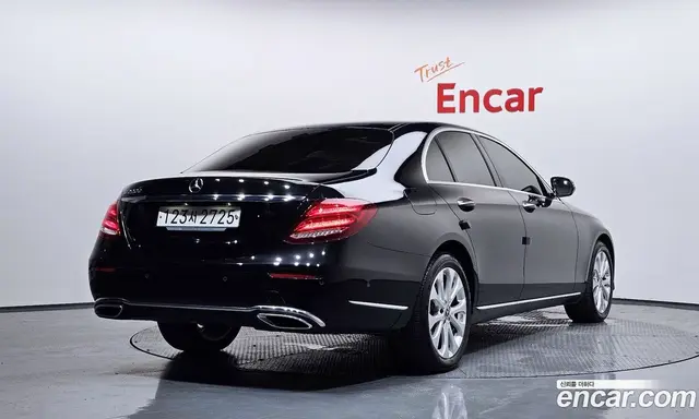 Mercedes-Benz E-Class 2019 1.9 автомат (гидро), миниатюра 2 Mercedes-Benz E-Class 2019 1.9 автомат (гидро), миниатюра 2