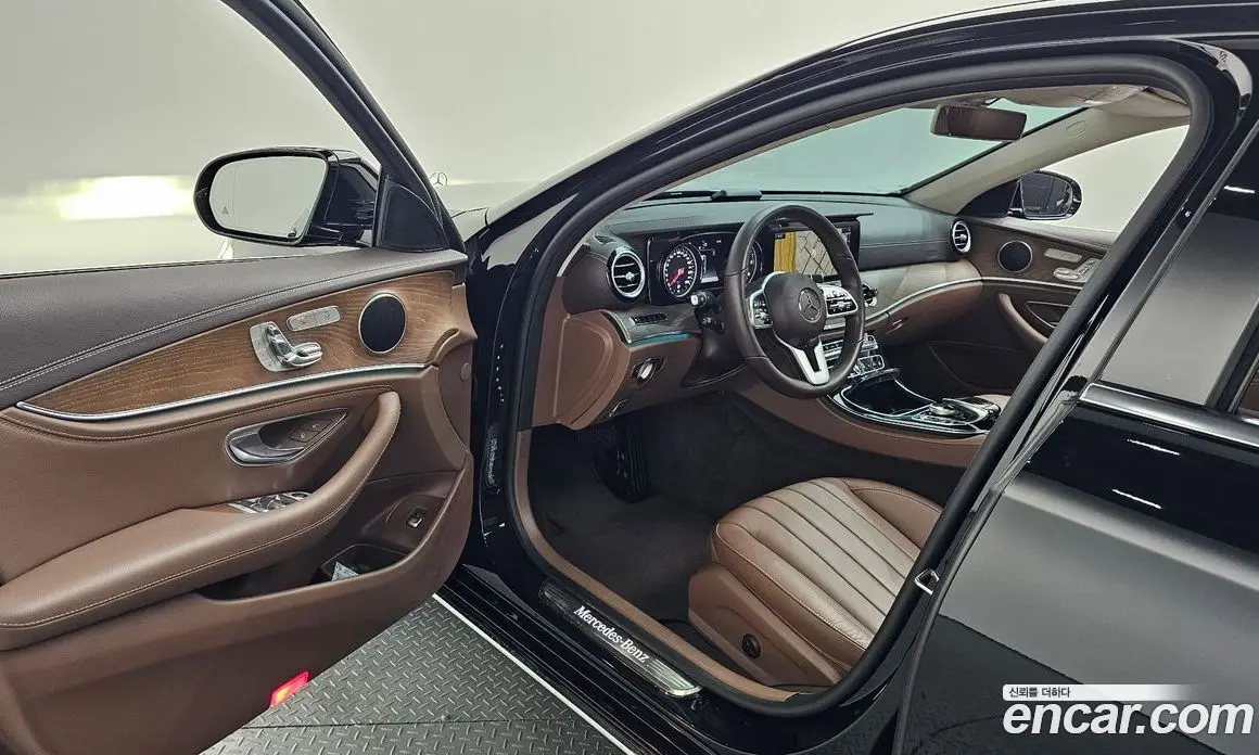 Mercedes-Benz E-Class 2019 1.9 автомат (гидро), фото 13 Mercedes-Benz E-Class 2019 1.9 автомат (гидро), фото 13