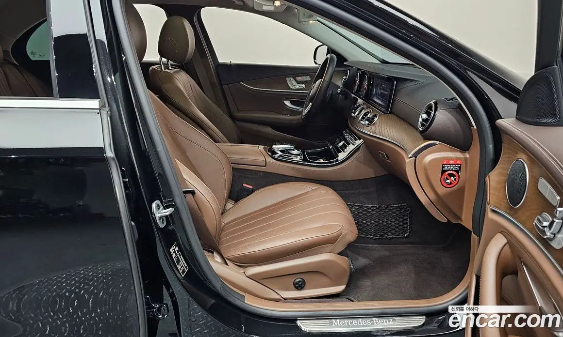 Mercedes-Benz E-Class 2019 1.9 автомат (гидро), фото 16 Mercedes-Benz E-Class 2019 1.9 автомат (гидро), фото 16