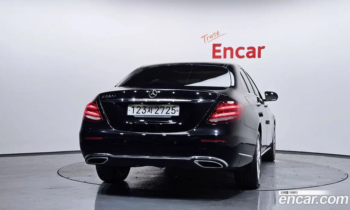 Mercedes-Benz E-Class 2019 1.9 автомат (гидро), фото 4 Mercedes-Benz E-Class 2019 1.9 автомат (гидро), фото 4