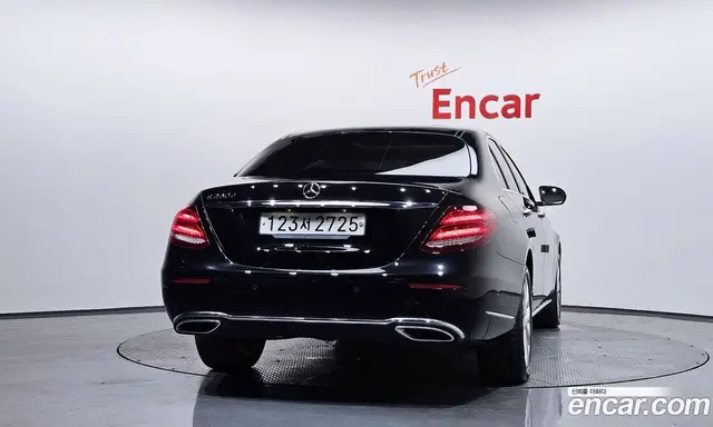 Mercedes-Benz E-Class 2019 1.9 автомат (гидро), миниатюра 4 Mercedes-Benz E-Class 2019 1.9 автомат (гидро), миниатюра 4