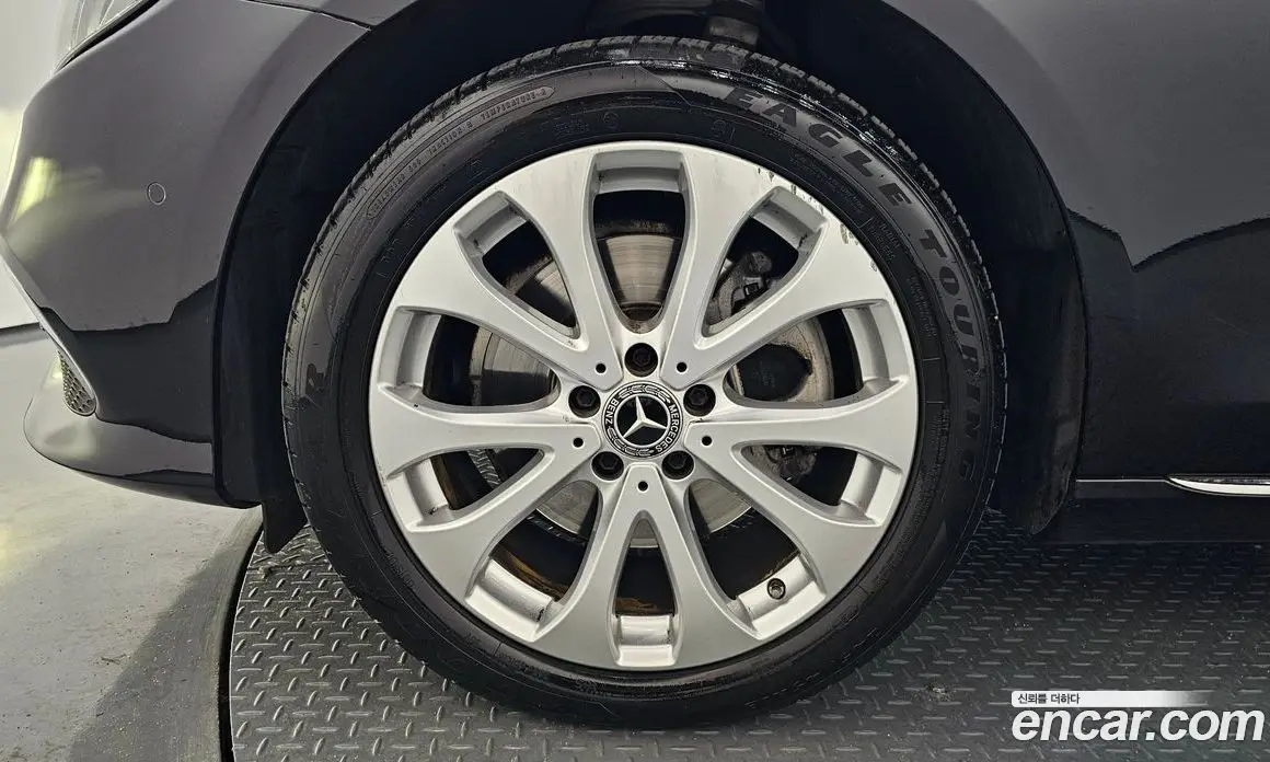 Mercedes-Benz E-Class 2019 1.9 автомат (гидро), фото 5 Mercedes-Benz E-Class 2019 1.9 автомат (гидро), фото 5