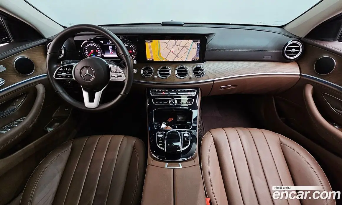 Mercedes-Benz E-Class 2019 1.9 автомат (гидро), фото 10 Mercedes-Benz E-Class 2019 1.9 автомат (гидро), фото 10