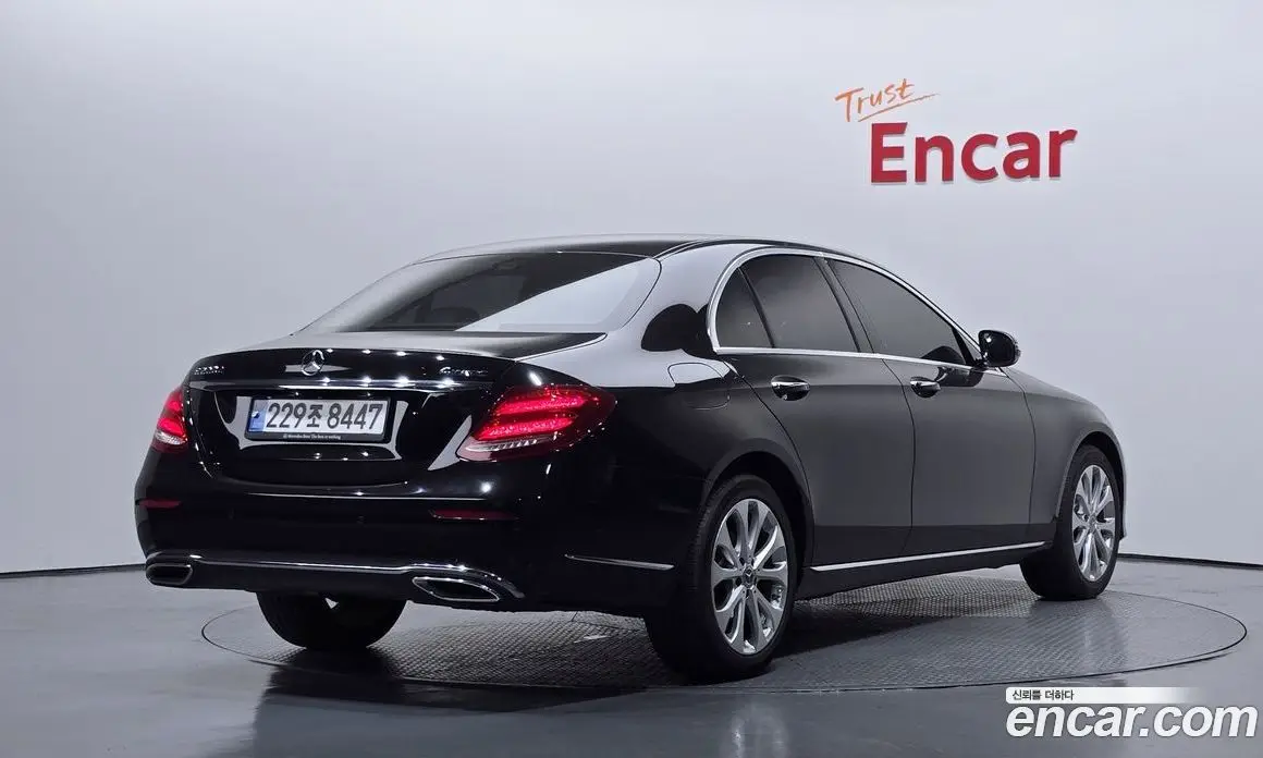 Mercedes-Benz E-Class 2019 1.9 автомат (гидро), фото 2 Mercedes-Benz E-Class 2019 1.9 автомат (гидро), фото 2