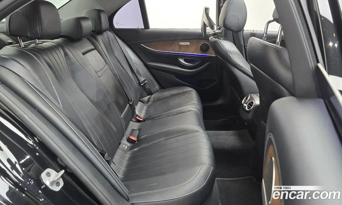 Mercedes-Benz E-Class 2019 1.9 автомат (гидро), фото 17 Mercedes-Benz E-Class 2019 1.9 автомат (гидро), фото 17