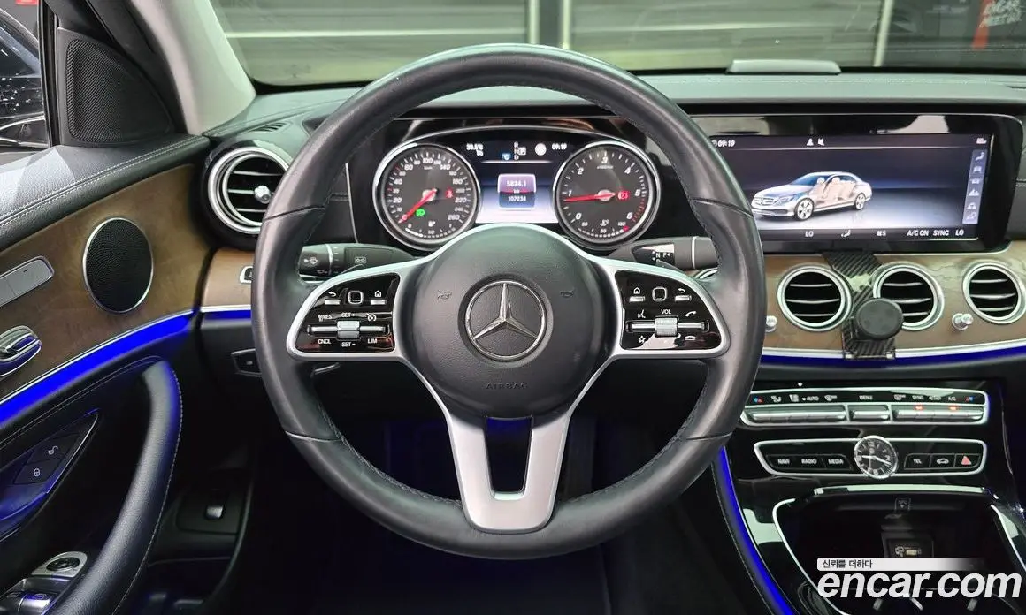 Mercedes-Benz E-Class 2019 1.9 автомат (гидро), фото 19 Mercedes-Benz E-Class 2019 1.9 автомат (гидро), фото 19