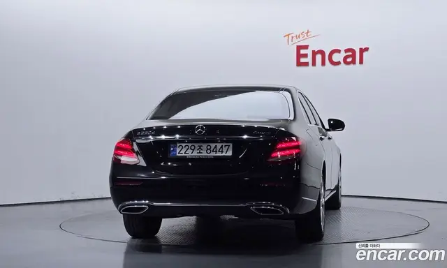 Mercedes-Benz E-Class 2019 1.9 автомат (гидро), миниатюра 4 Mercedes-Benz E-Class 2019 1.9 автомат (гидро), миниатюра 4
