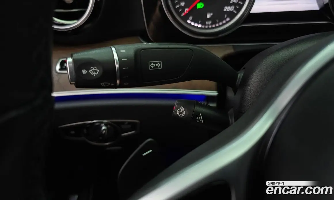 Mercedes-Benz E-Class 2019 1.9 автомат (гидро), фото 31 Mercedes-Benz E-Class 2019 1.9 автомат (гидро), фото 31