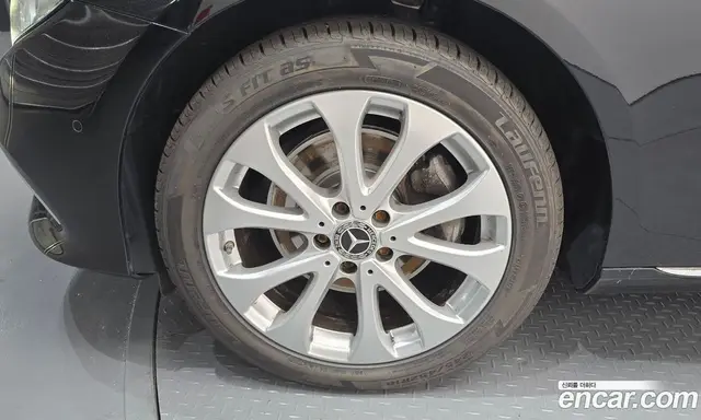 Mercedes-Benz E-Class 2019 1.9 автомат (гидро), миниатюра 5 Mercedes-Benz E-Class 2019 1.9 автомат (гидро), миниатюра 5