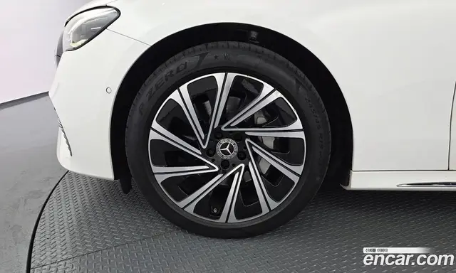Mercedes-Benz E-Class 2024 2.0 автомат (гидро), миниатюра 5 Mercedes-Benz E-Class 2024 2.0 автомат (гидро), миниатюра 5
