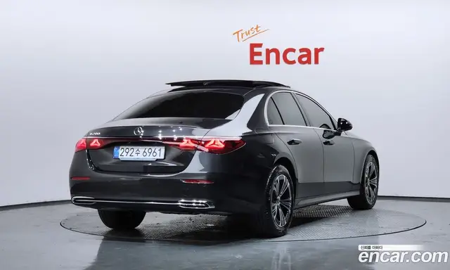 Mercedes-Benz E-Class 2025 2.0 автомат (гидро), миниатюра 2
