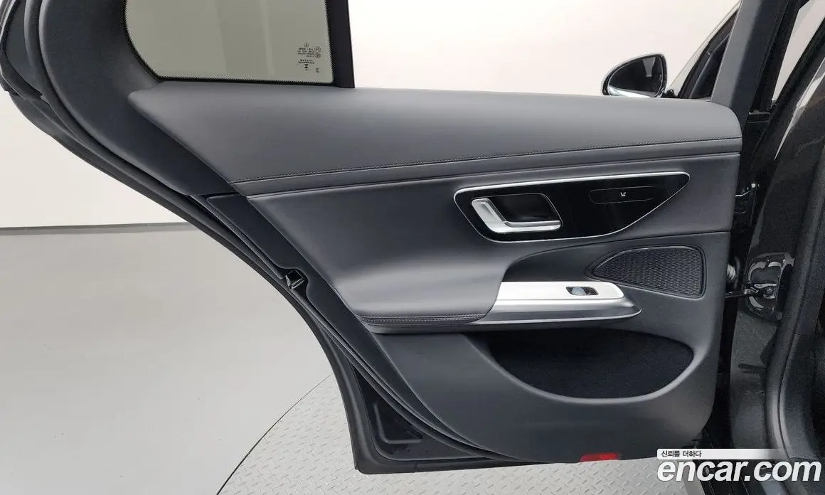 Mercedes-Benz E-Class 2025 2.0 автомат (гидро), фото 15
