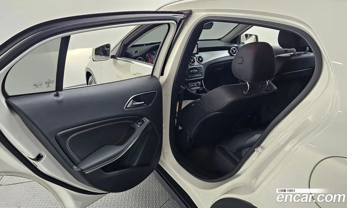 Mercedes-Benz GLA-Class 2015 2.1 автомат (гидро), фото 12 Mercedes-Benz GLA-Class 2015 2.1 автомат (гидро), фото 12