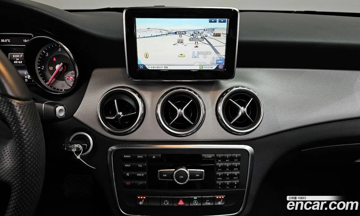 Mercedes-Benz GLA-Class 2015 2.1 автомат (гидро), фото 13 Mercedes-Benz GLA-Class 2015 2.1 автомат (гидро), фото 13