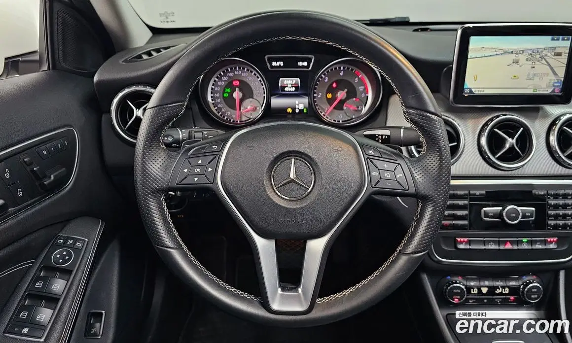 Mercedes-Benz GLA-Class 2015 2.1 автомат (гидро), фото 14 Mercedes-Benz GLA-Class 2015 2.1 автомат (гидро), фото 14