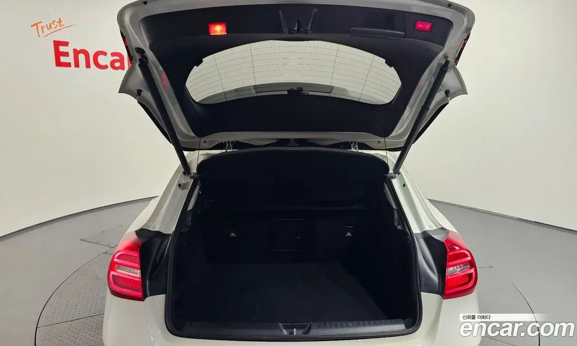 Mercedes-Benz GLA-Class 2015 2.1 автомат (гидро), фото 18 Mercedes-Benz GLA-Class 2015 2.1 автомат (гидро), фото 18