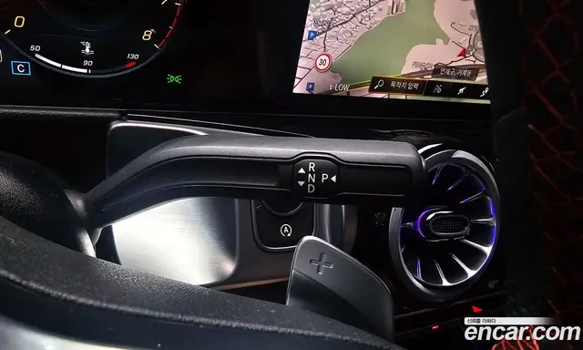 Mercedes-Benz GLB-Class 2022 2.0 автомат (гидро), миниатюра 12