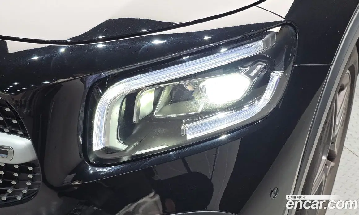 Mercedes-Benz GLB-Class 2022 2.0 автомат (гидро), фото 8