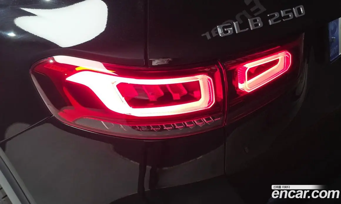 Mercedes-Benz GLB-Class 2022 2.0 автомат (гидро), фото 9