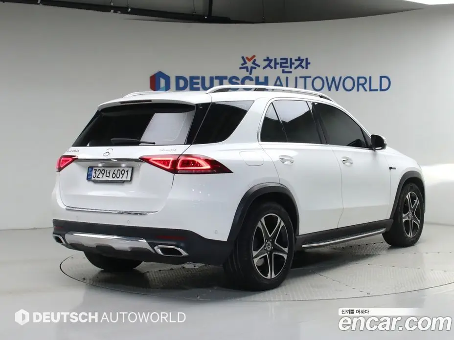 Mercedes-Benz GLE-Class 2021 2.0 автомат (гидро), фото 2 Mercedes-Benz GLE-Class 2021 2.0 автомат (гидро), фото 2