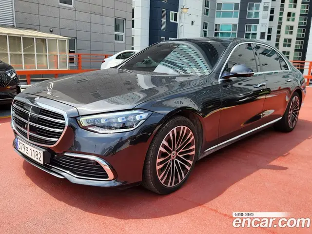 Mercedes-Benz S-Class 2022 3.0 автомат (гидро), миниатюра 1