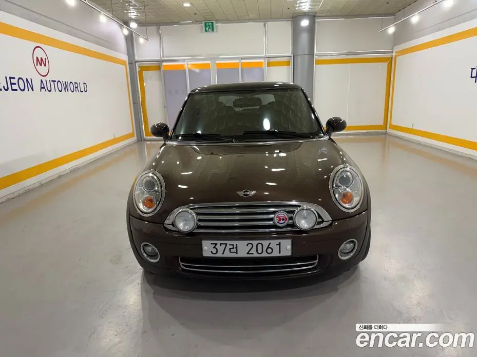 Mini Cooper 2010 1.6 автомат (гидро), фото 1 Mini Cooper 2010 1.6 автомат (гидро), фото 1